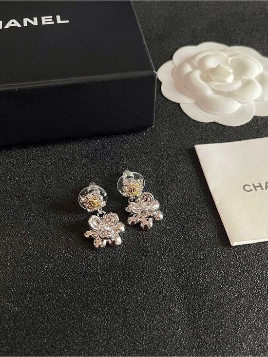 Excellent Used Condition Chanel Earrings main image 2